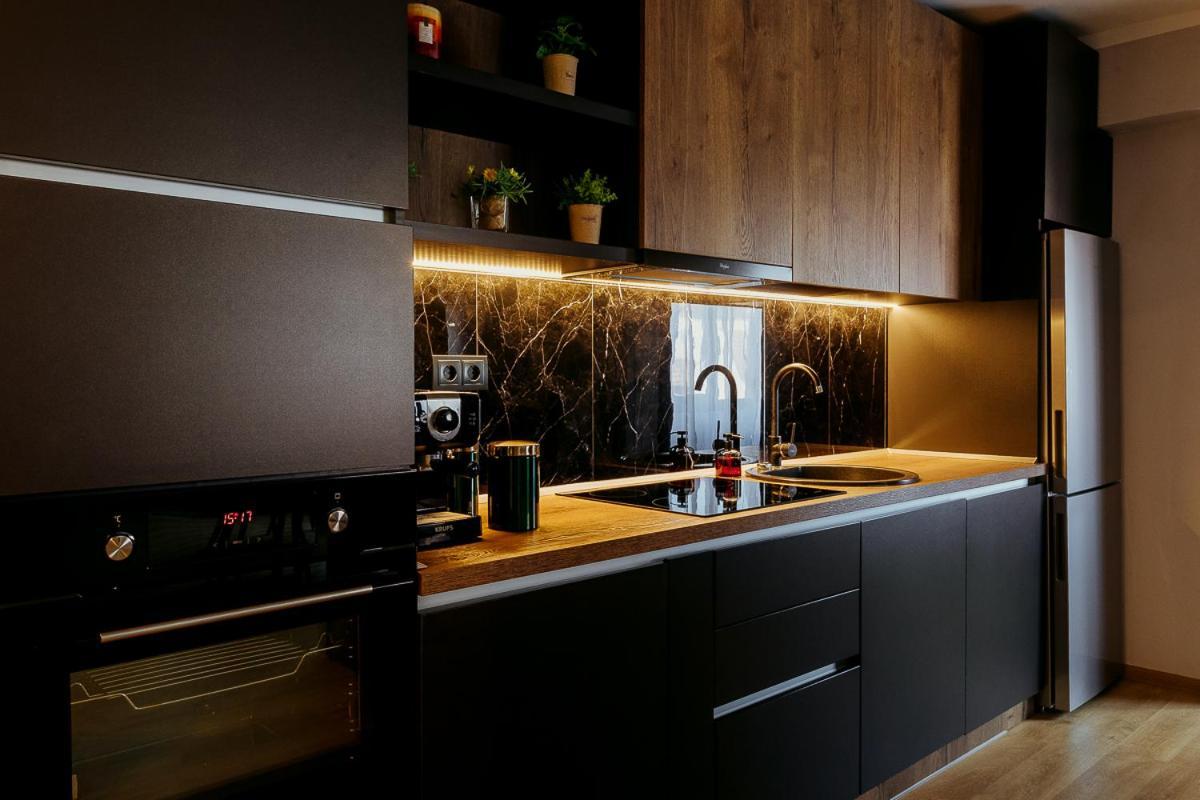 Charlotte Residence - 2 Bedrooms Apartment Oradea Extérieur photo
