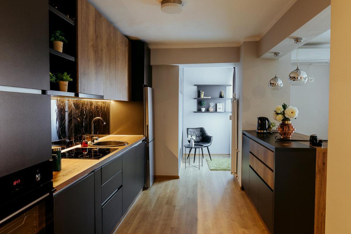Charlotte Residence - 2 Bedrooms Apartment Oradea Extérieur photo