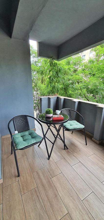 Charlotte Residence - 2 Bedrooms Apartment Oradea Extérieur photo