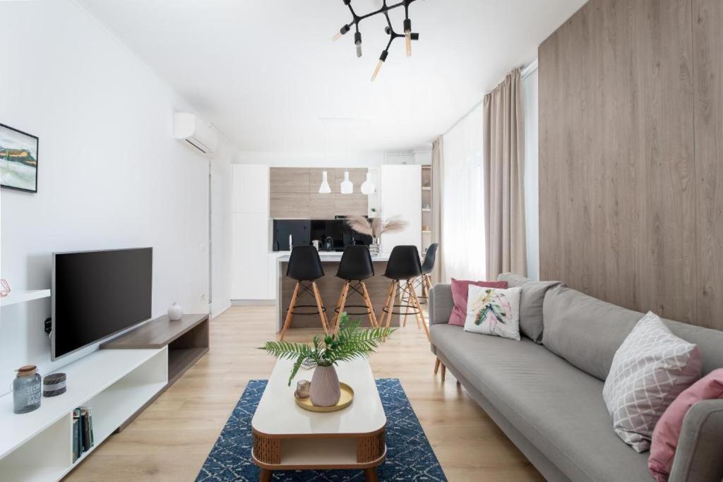 Charlotte Residence - 2 Bedrooms Apartment Oradea Chambre photo